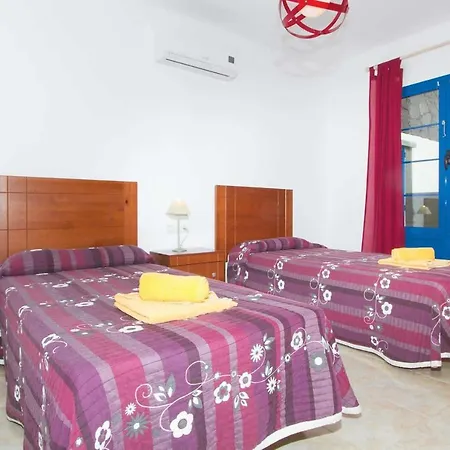 Playa Blanca Sleeps 6 Air Con Wifi 普拉亚布兰卡